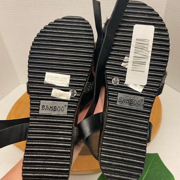 Bamboo GOAL Blinged Rhinestone Sandals NWT - Picture 6 of 7